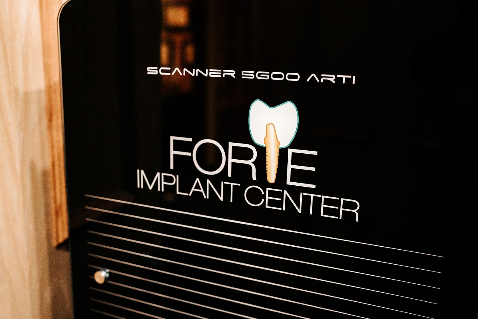 Forte Implant Center digital scanner