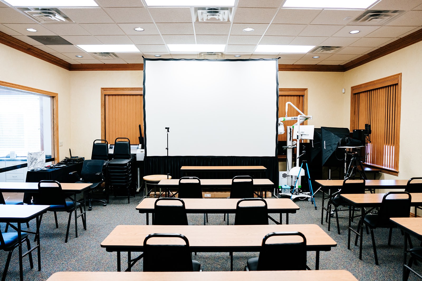 The training room at Forte Implant Center where Dr. Fitzgerald teaches implant courses